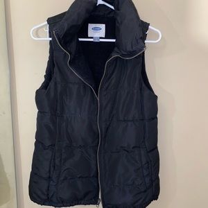 Black puffer vest
